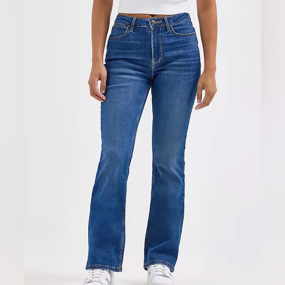 Wrangler High Rise Bold Boot Women's Jeans size 2 x 30